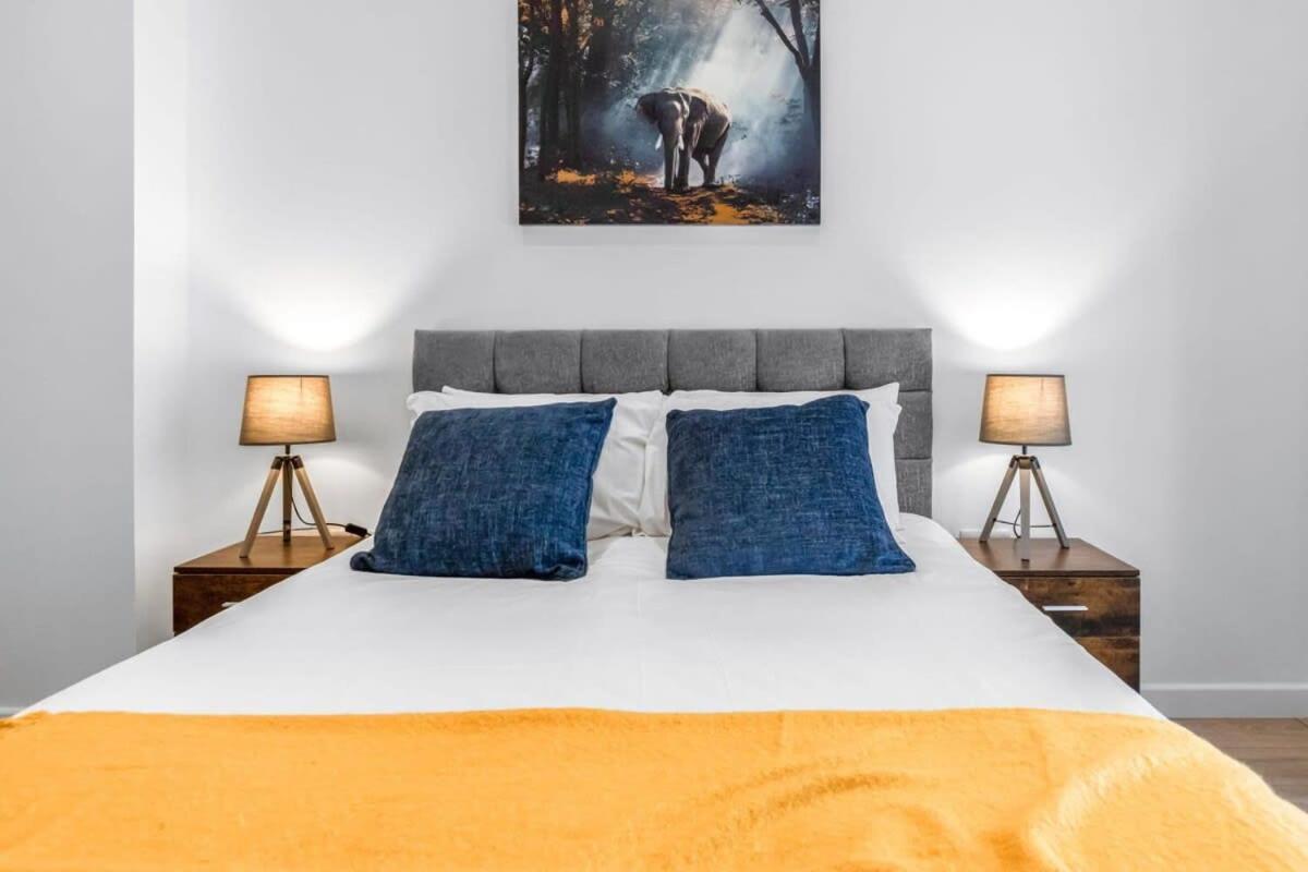 Lovely 1 Bedroom Apartment In Central Woking Extérieur photo